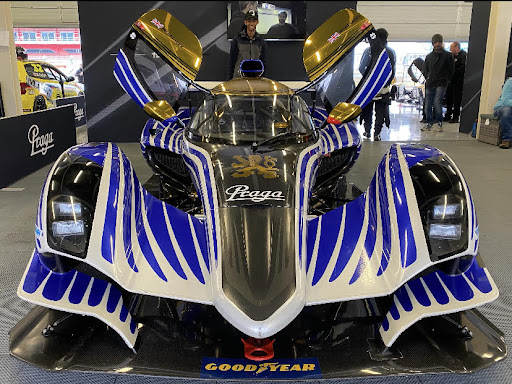 Photo of a Formula 1 racing car.